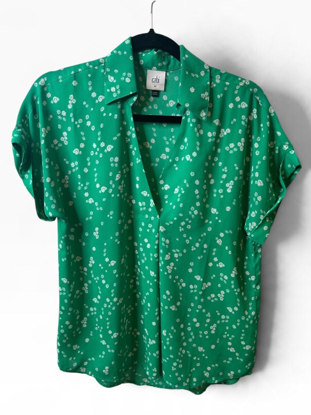 CAbi Green Floral Short Sleeve Button-Down Shirt